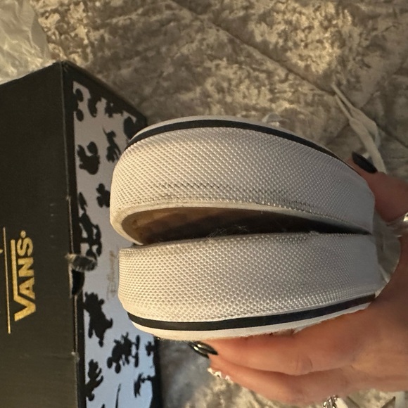 Disney Little Mermaid Authentic Vans - Picture 4 of 13